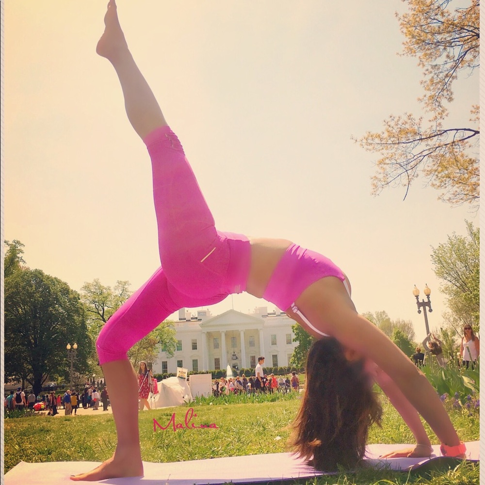 Beautiful hot pink for yoga capri size xxs